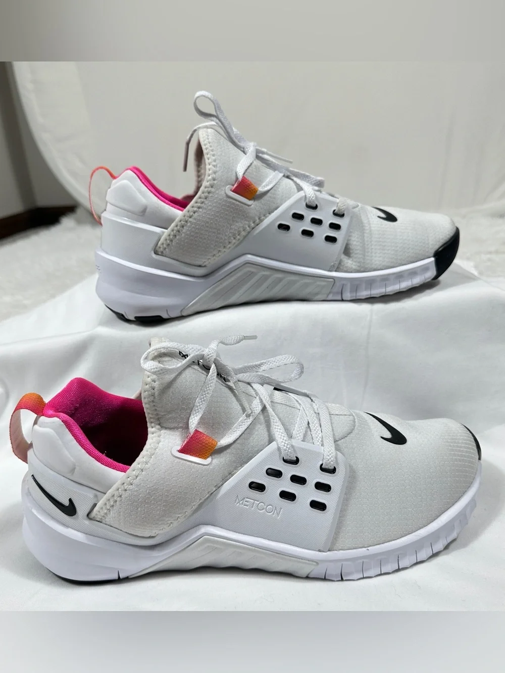 Nike Free Metcon 2 White Fuchsia Pink Women Sz 11 Training Shoes CD8526-100